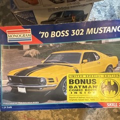 Monogram 1:24 ’70 Boss 302 Ford Mustang Batman Car Kit Limited + Comic