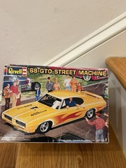 Revell 1:24 1968 Pontiac GTO Street Machine Kit Partially Built As Is Parts