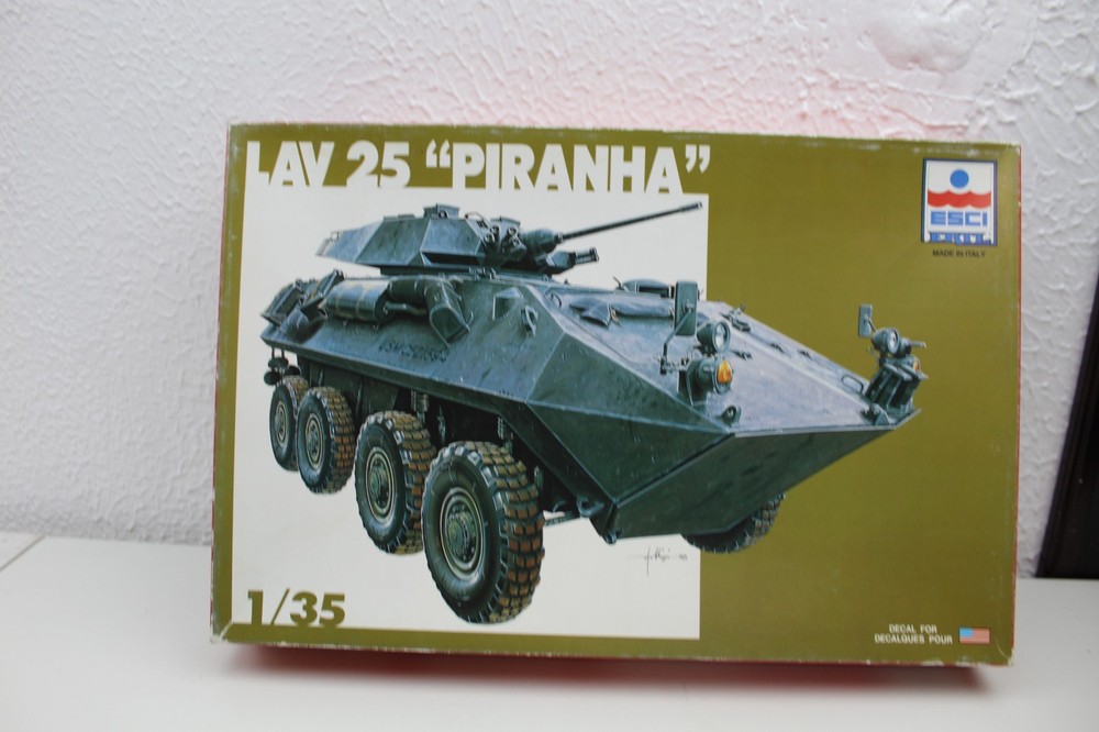 ESCI Ertl LAV-25 Piranha 1/35 Kit #5033 Partially Assembled USMC