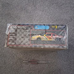 AMT/ERTL Kellogg’s Monte Carlo #5 Model Car Kit 8187 SEALED 1:25 1995 w/ Tool
