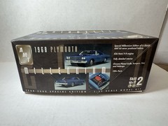 AMT 1968 Plymouth Road Runner Millennium 1:25 Model Kit #30270 NEW OPEN BOX