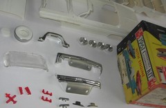 AMT 1961 Pontiac Bonneville Convertible Kit #K-611 Annual Incomplete in Box 61