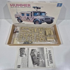 LEE 1/35 Authentic Scale Hummer M1025 Armored Armament Carrier – Model Kit
