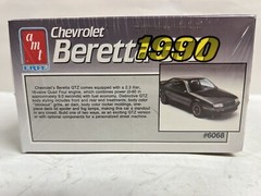 1/25 Chevrolet Beretta GTZ 1990 Car Model Kit # 6068 New AMT ERTL