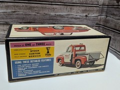 AMT 1953 Ford Pick Up Truck Wild Kat Model Kit