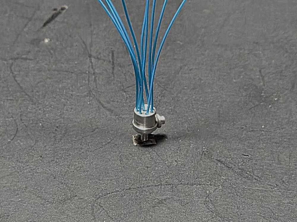 Scale Repro’s Plus 7006 1/24,1/25 8 Cyl. Distributor (Vac. Adv.)-Blue Wire)