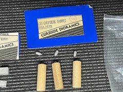 3 Vintage Curbside Dioramics Car battery & Shop welding Tanks 1/24 Model Car
