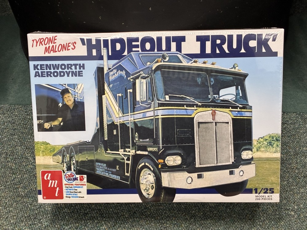 AMT Kit Model Kenworth K100 Aerodine Hideout Truck 1 25 scale plastic kit SEALED
