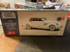 Cord 1936 Beverly Phaeton Highway Pioneers Historic Plastic Kit 1/32 Mini Craft.