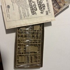 Hasegawa Mini Box 11 8Ton Half Track Model Kit 1/72 Scale German Army