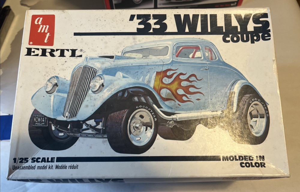 AMT 33 Willys Coupe 1/25 Car Model Kit 6570 Free Shipping Open Box
