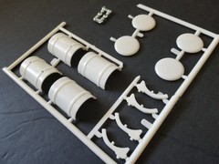 Diamond REO Truck Tractor FUEL TANKS with MOUNTS , STEPS for 1:25 AMT Model Kit