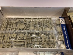 1/30 Rare NICHIMO GERMAN PZ.KPFW. VI TIGER I MOTORIZED TANK KIT RS-3004