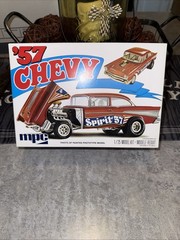 SKILL 2 MODEL KIT 1957 CHEVROLET GASSER FLIP NOSE “SPIRIT OF 57” 1/25 MPC MPC904