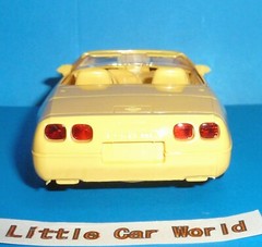 AMT ERTL 1995 Chevrolet Corvette Convertible Promo Model 6654 1/25 Scale Yellow