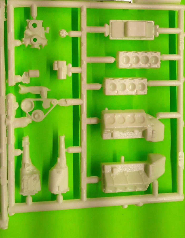 1970 Dodge Coronet Super Bee 1/25 MPC 426 Hemi Engine Motor Block Trans