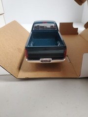 1995 Dodge Ram 2500 Emerald Green/Silver dealer promo 1/25 AMT Ertl