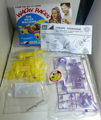 MPC 935/12 Wacky Races, The Mean Machine, Dick Dastardly, Muttley, BOX DAMAGE