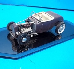 Vintage 1954 Model HOT ROD – 32 FORD ROADSTER w/ Mirror Display