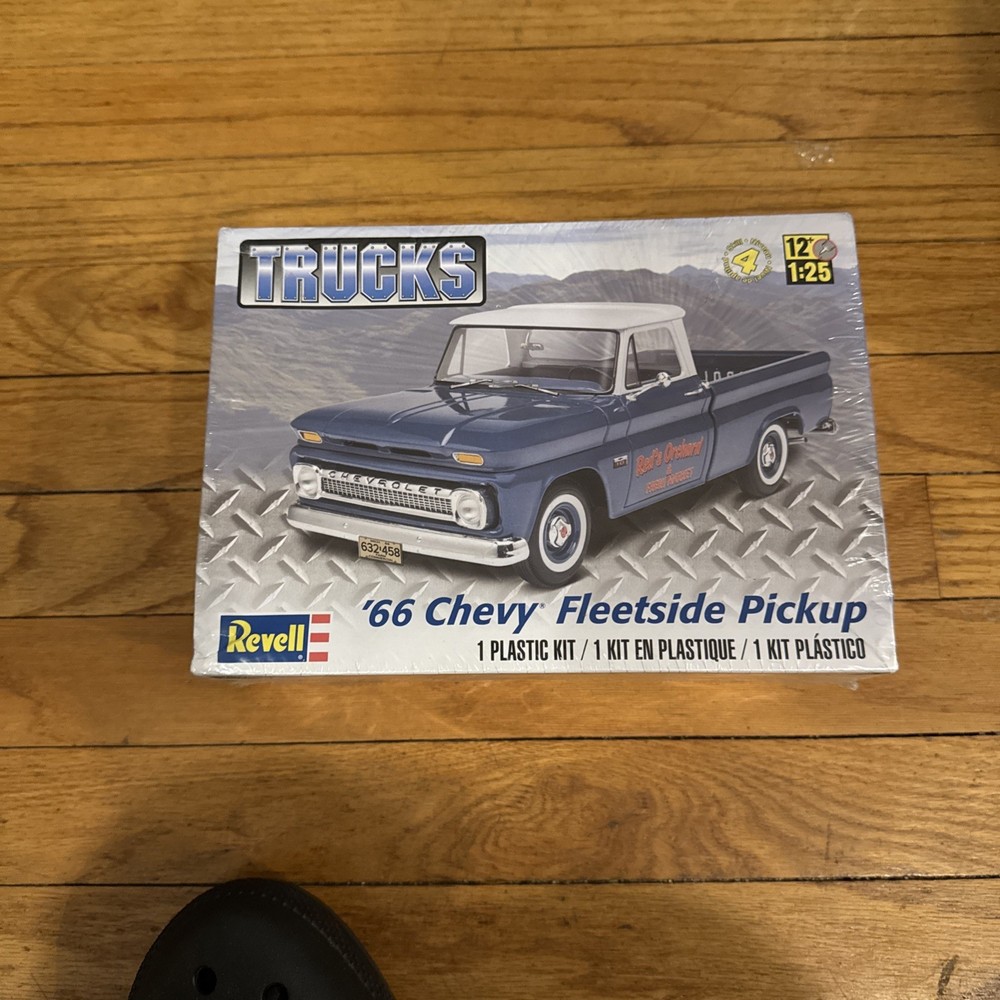 Revell 1/25 Scale Model Kit 66 Chevy Fleetside Pickup Brand New Sealed