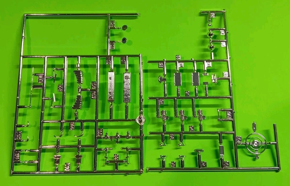 1947 Chevy Moebius Galaxie 1/25 Wayne Valve Cover Carbs Mirrors Chrome Trim