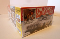 NEW SEALED 2009 1:25 MPC THE DUKES OF HAZZARD SHERIFF ROSCO’S POLICE CAR MPC707