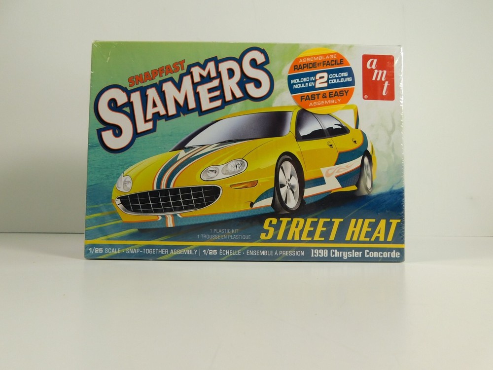 Model Kit 1998 Chrysler Concorde Tuner “Street Heat” AMT Snapfast Slammers 1:25