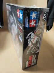 TAMIYA 1/12 No.105 Yamaha YZR-M1 50th Anniversary Valencia (JP IMPORTED) SEALED)
