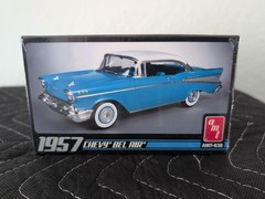AMT-638 1957 Chevy Bel Air Model Car Scale 1:25 – Blue/White Skill 2 NEW/SEALED