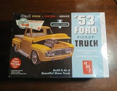 New AMT 1953 Ford Pickup Truck 3 in 1 Trophy Series 1:25 Model Kit #682/12