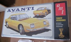AMT 1963 Studebaker Avanti 3-in-1 Trophy Series Unbuilt Kit # 2064 Orig ’60s Iss
