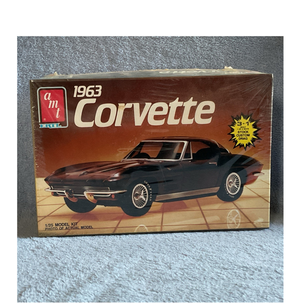 AMT Ertl 1963 Corvette 1:25 Unassembled Plastic Model Kit 6520