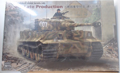 Ryefield-Model 1/35 5015 Pz.Kpfw.VI Ausf.E Sd.Kfz.181 Tiger I Late Production