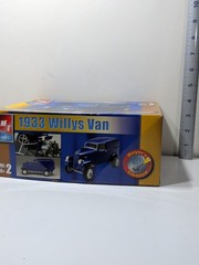 ✨VINTAGE✨ 1933 Willys Van – 1:25 Scale Model Kit – AMT/ERTL Item #31566
