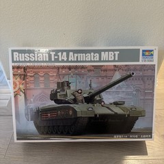 Trumpeter 1:35 Russian T-14 Armata MBT Tank Model Kit, Unassembled