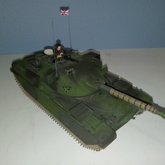 British Chieftain Mk5 Main Battle Tank scale model