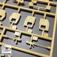 T-Model TM-7201 1/72 US Modern M1114 Up-Armored HMMWV Assembly Model Kit