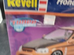 Revell 1:25 Honda Civic Hatchback Tuner Series 2’n1 Model Kit 85-2389 Dented Box