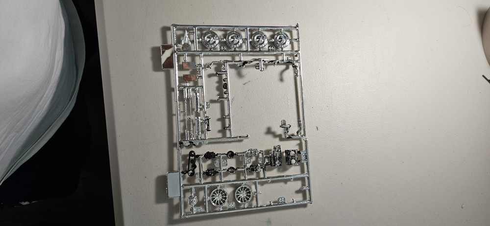 1956 CHEVROLET Model Kit chrome parts tree OK