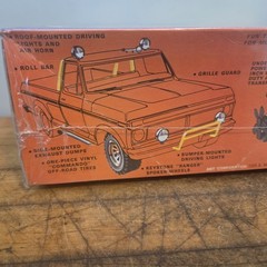 AMT BOONIE BOSS T412 Ford Custom Pickup Truck Model Kit Hobby SEALED