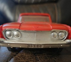Vintage A.M.T. 1960 Ford Starliner Dealer Promo Car 1:25