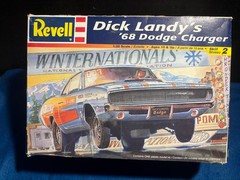 1/24 REVELL 1968 DODGE CHARGER DICK LANDY’S MODEL KIT OPEN READ B8