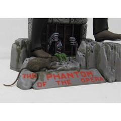 ATLANTIS TOY & HOBBY INC. Lon Chaney Phantom of The Opera Glow Edition AANA451