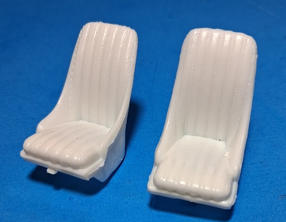 37 CHEVY CONVERTIBLE – CUSTOM BUCKET SEATS – AMT T161 – MODEL CAR KIT PARTS LOT