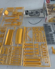 amt CATERPILLAR BULLDOZER D8H 1/25 Model T818 Vintage Open Box Read Description
