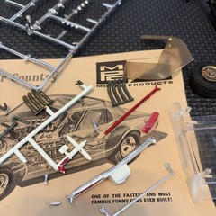 MPC RUPP & STEFFEY STP COUGAR COUNTRY FUNNY CAR Model Kit No. 703-200 1/25 scale