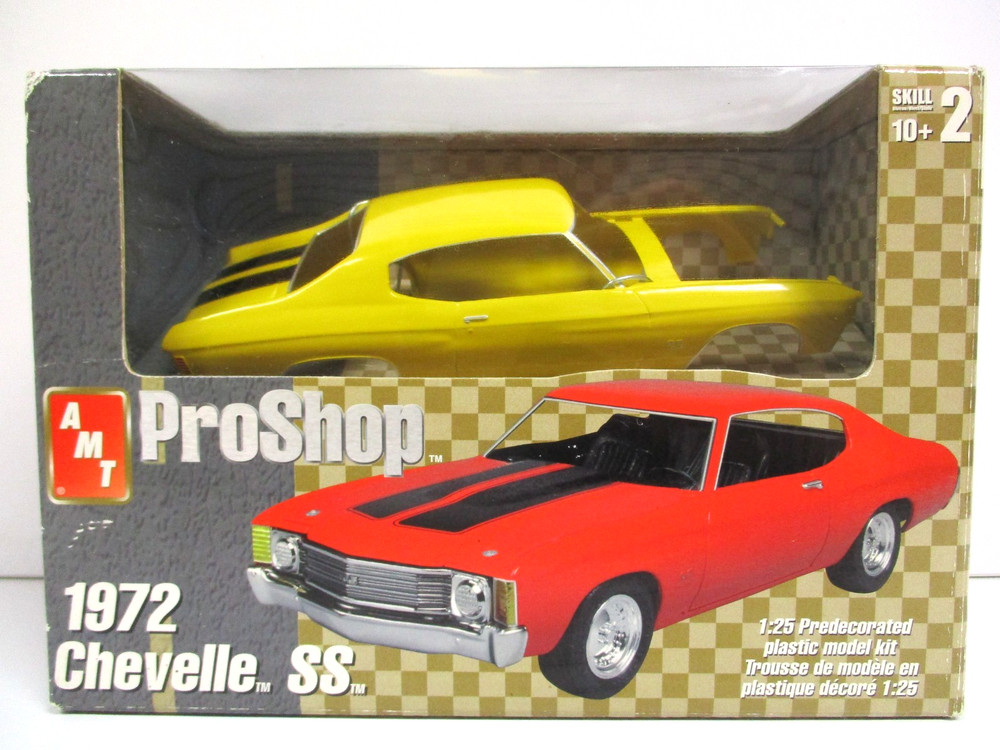 AMT – PRO SHOP – 1972 CHEVROLET CHEVELLE SS 454 – 1/25 PREPAINTED MODEL KIT