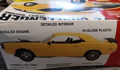 1/25 Dodge 72 Challenger Lindberg Model Car Kit Sealed Inside Mopar Hemi Muscle