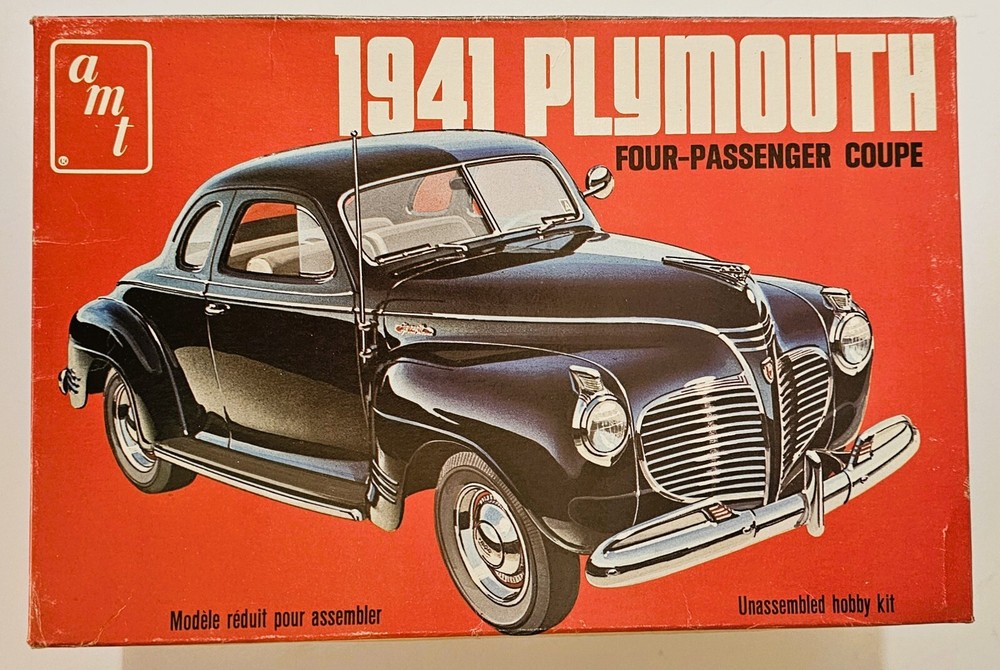 1/25 AMT T148: 1941 Plymouth Four Passenger Coupe