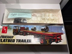 AMT 617 1/25 Fruehauf Flatbed Trailer Plastic Model Kit Unassembled New In Box